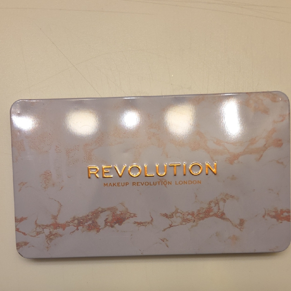Revolution Forver Flawless Decadent Eyeshadow Palette